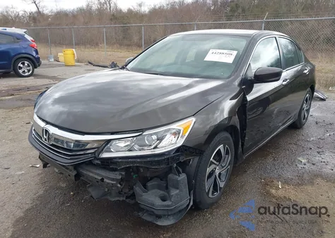 2017 Honda Accord Lx z USA, uszkodzony, nr VIN 1HGCR2F30HA280851